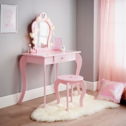 Vanity set dressing - dressing, with